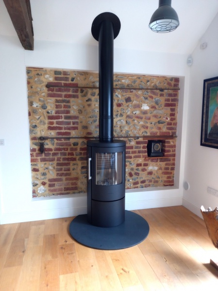 Hwam 3630C BLACK with side glass 6kw Wood Burning Stove - Flat Backed  Cylinder - NaturalHeating.co.uk