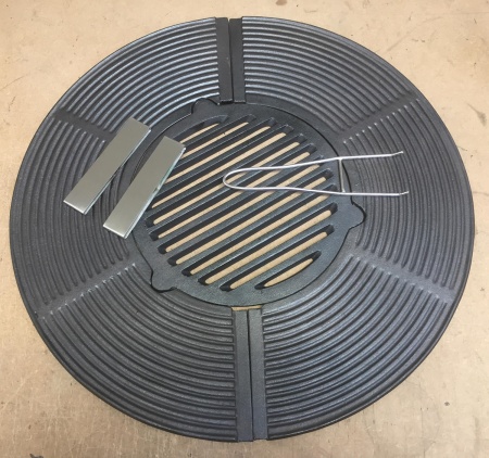 Hellfire Halo (Large - 21.5 inch - fits 57cm Weber / Large Kamados) - Cast Iron Bbq Grill Set