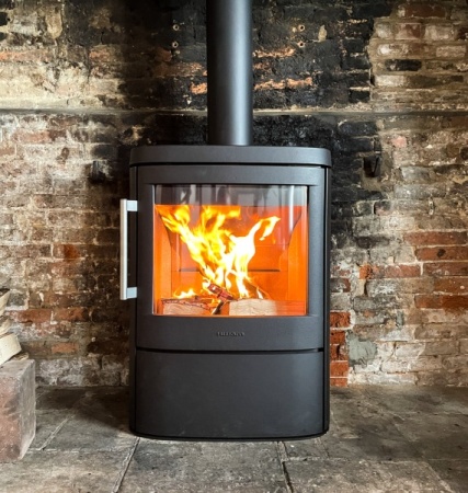 Hwam 4620C BLACK  - 7kw nominal Wood Burning Stove (Free Standing - Midi)